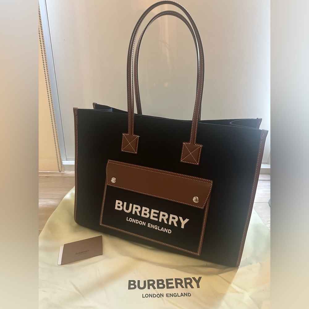 Burberry Freya tote bag medium